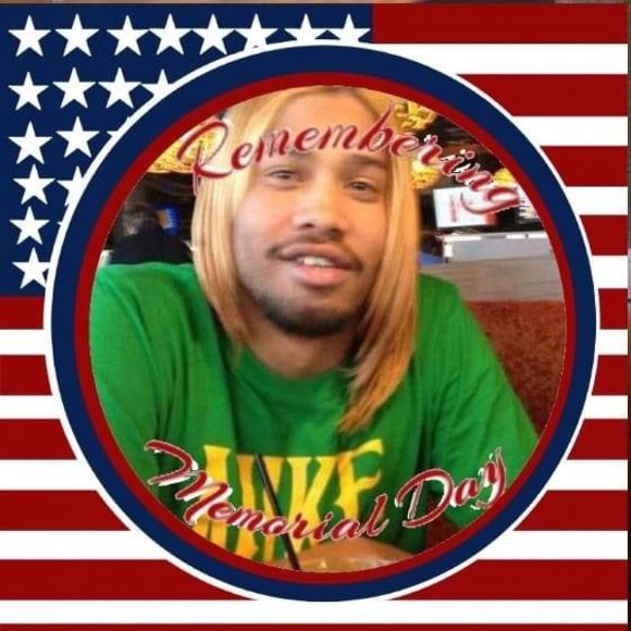 Meet your Posher, Kendall - Picture 1 of 1